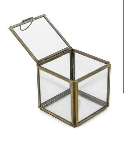 Glazen doosje met deksel goud 8x8x8cm nu €5,- Glazen doosje Kolony