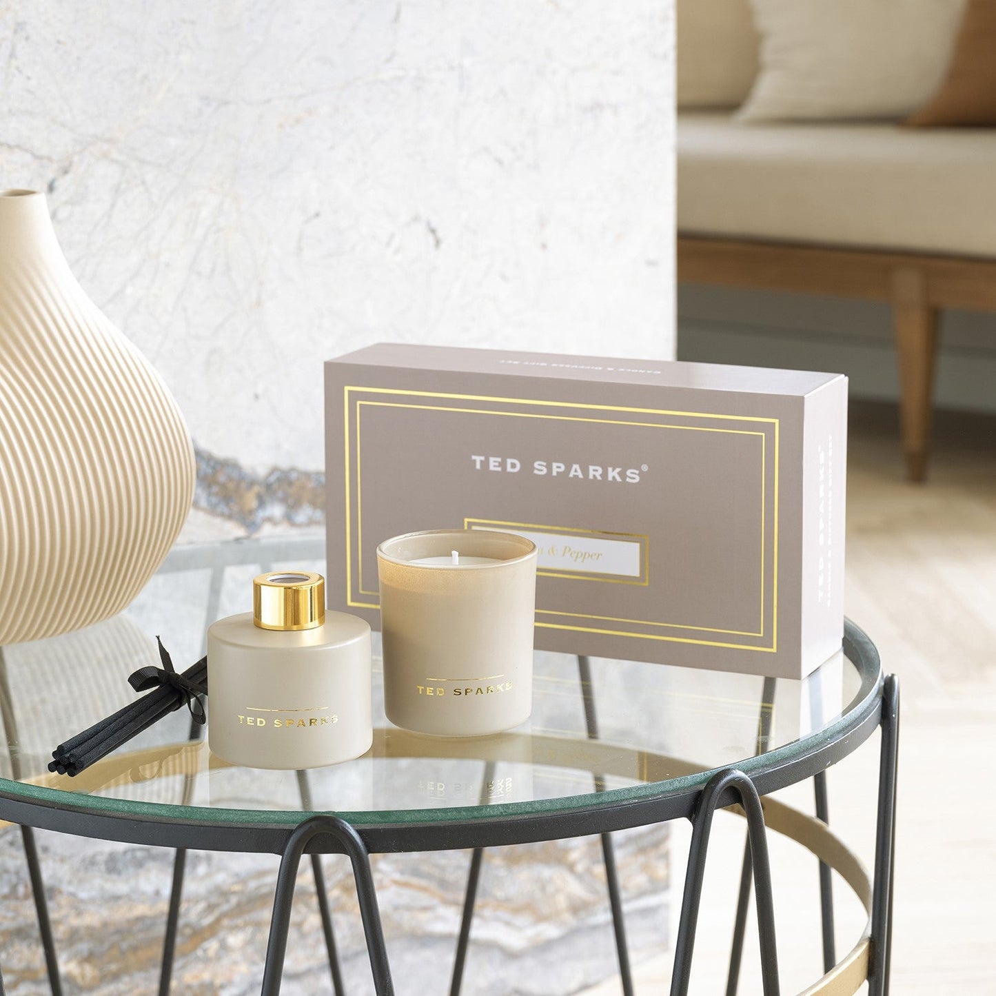 TED SPARKS - Candle & Diffuser Gift Set M - Tonka & Pepper Giftset Ted Sparks